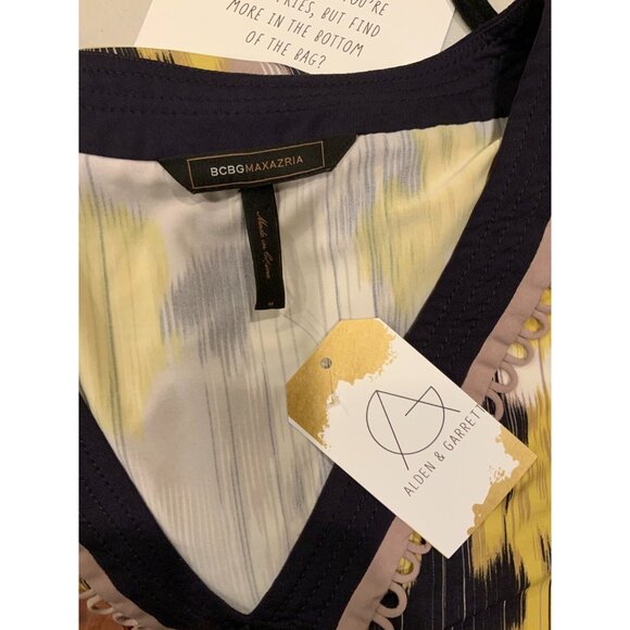 BCBG Max Azria Yellow & Black Abstract Floral Print V-Neck Top, Size M - Picture 5 of 5